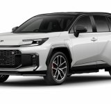 Toyota Yeni RAV4 PHEV’i 150 km Menzille Tanıttı